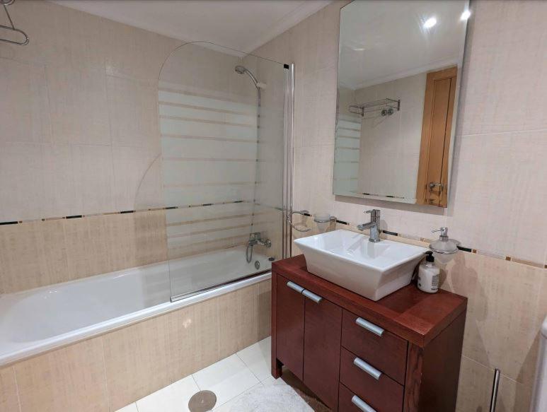 Sea View Penthouse Apartment ฟูเอนฮิโรลา ภายนอก รูปภาพ